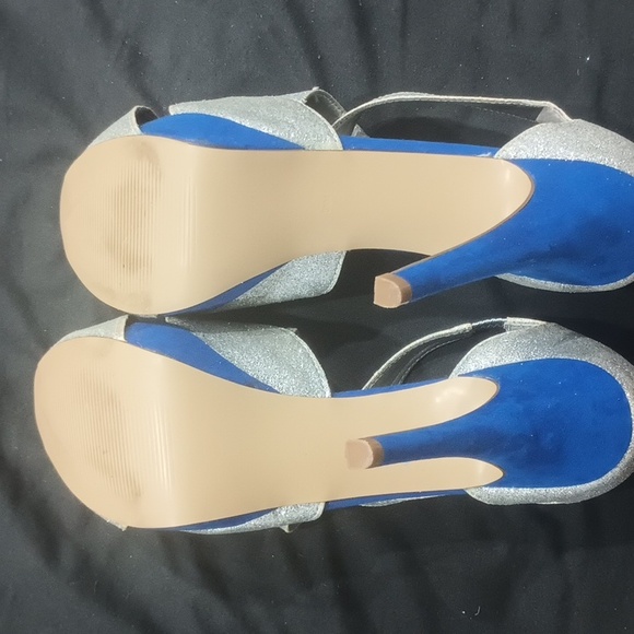 Heels - Picture 4 of 5